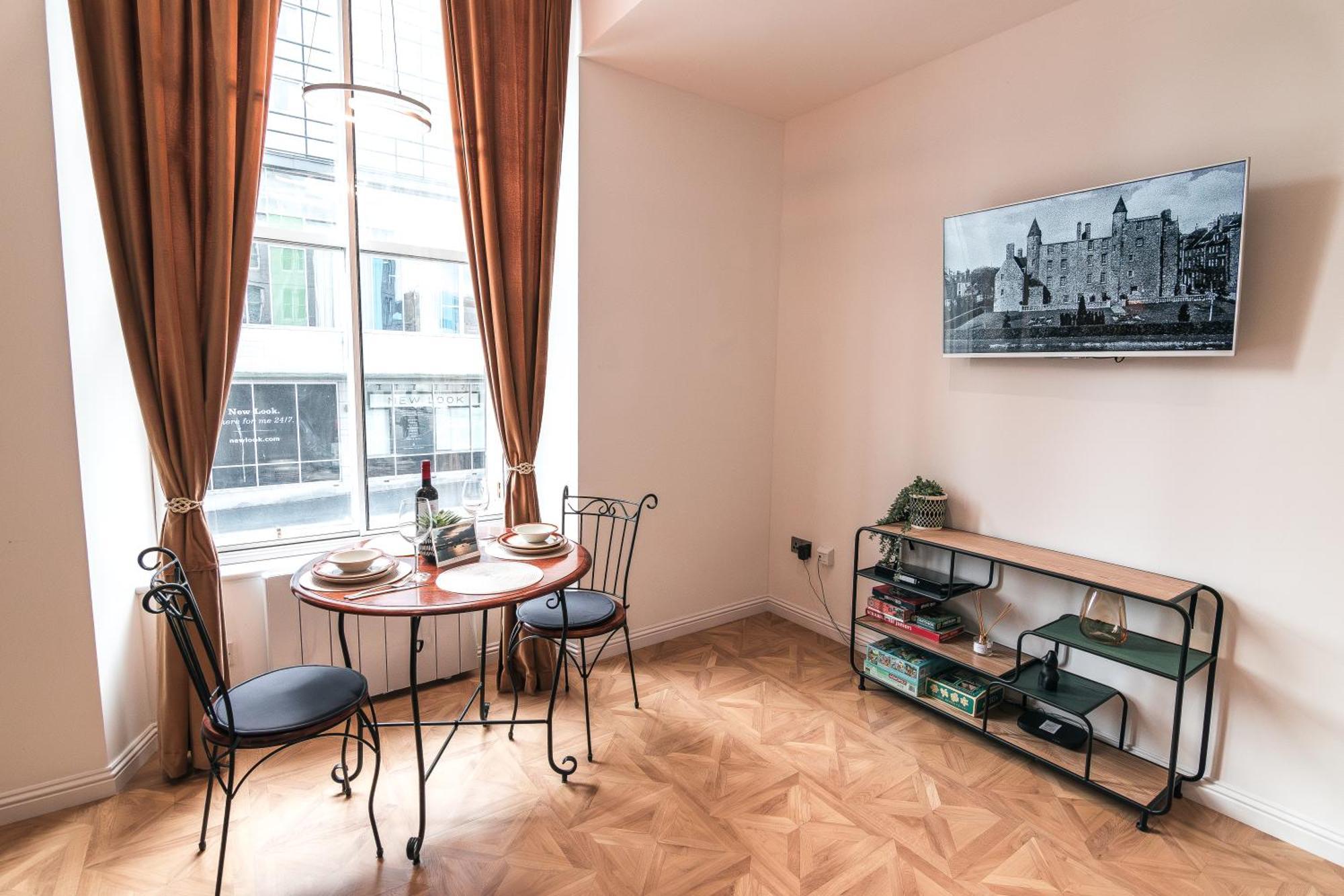 Modern Apartment In Aberdeen City Centre, Guild Street, Free Wifi 외부 사진